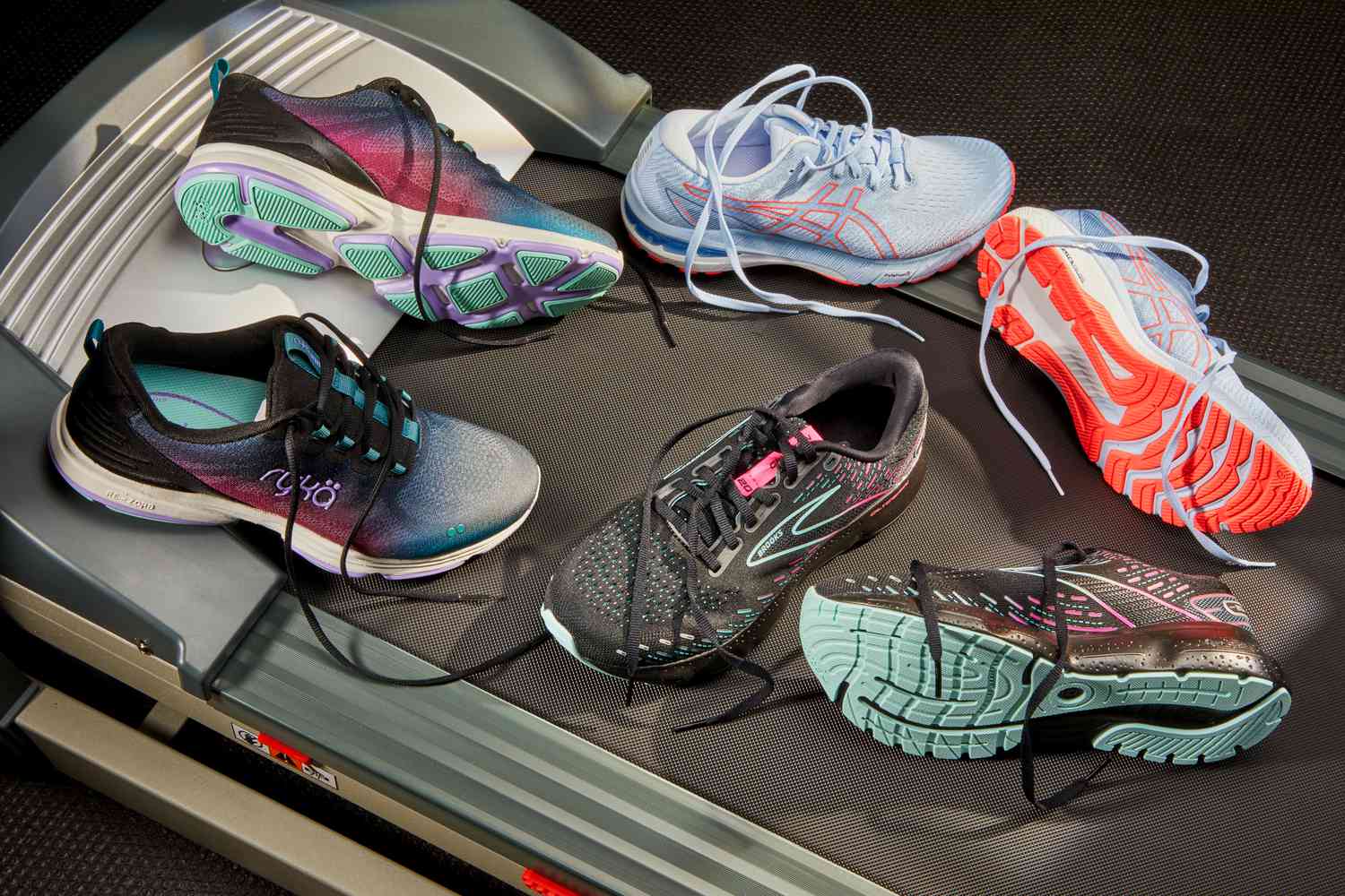 Top Women's Walking Shoes for Long-Distance Comfort 1 2024 fall fragrances thekit.ca inline 4 7